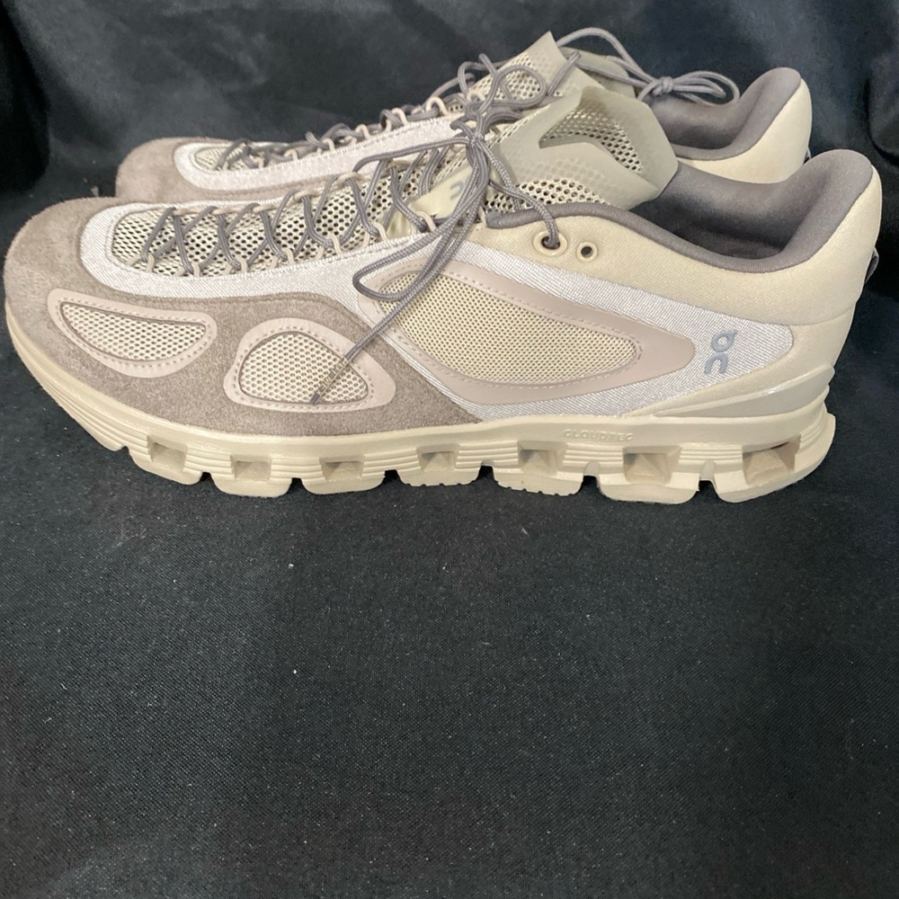 Neutral On Cloud Gray Men's Running Sneakers - Lightweight Comfort